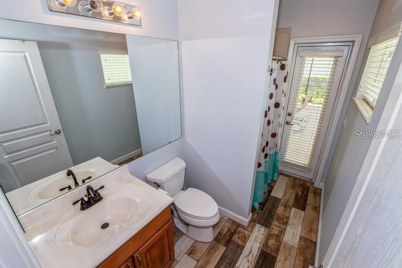 3814 Thornewood Way Property Photo 7