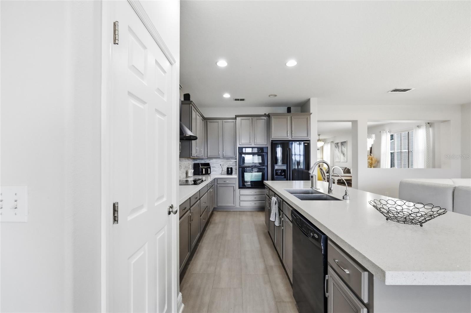 1020 Sailing Bay Dr Property Photo 17
