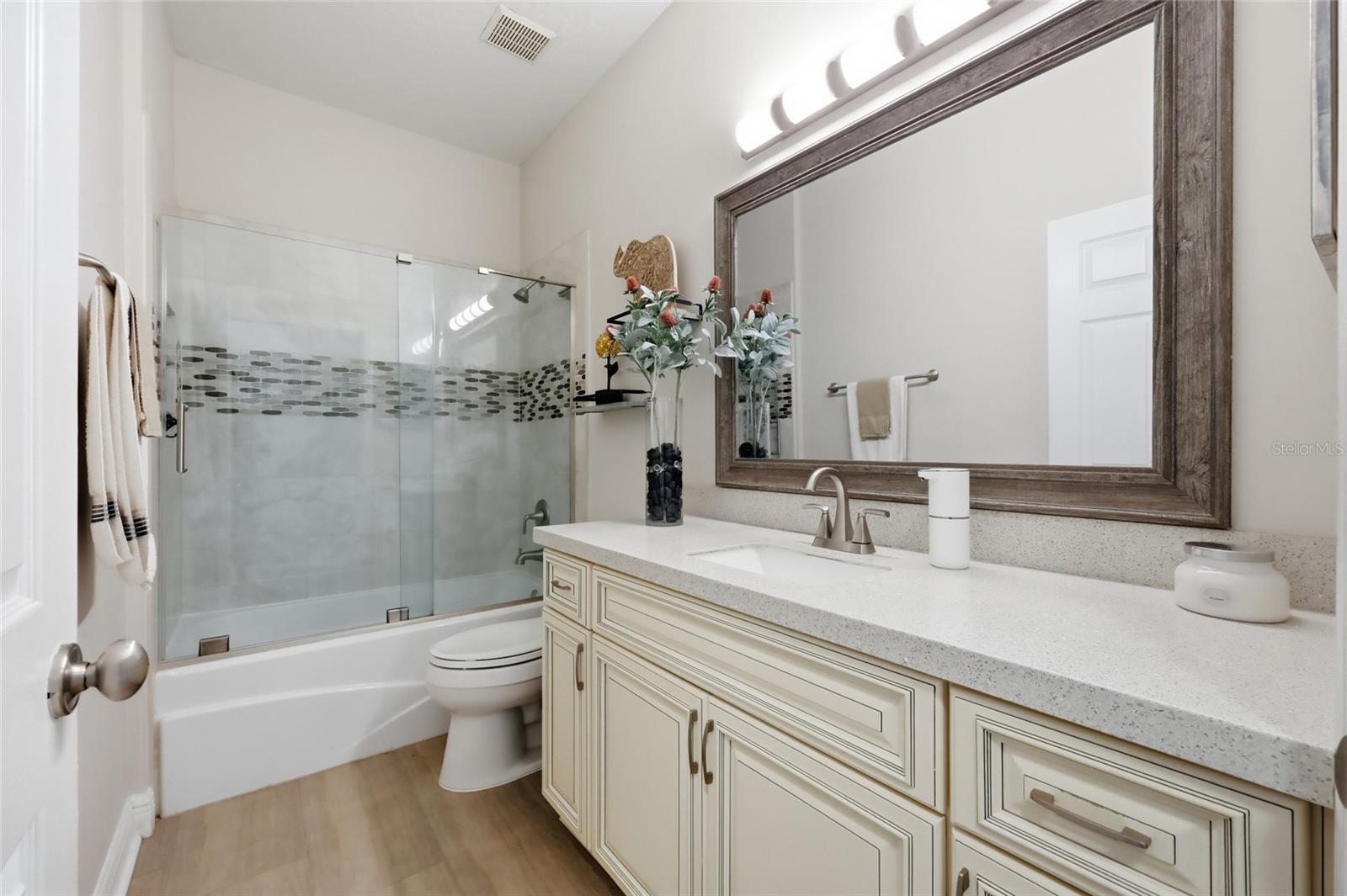 1020 Sailing Bay Dr Property Photo 28