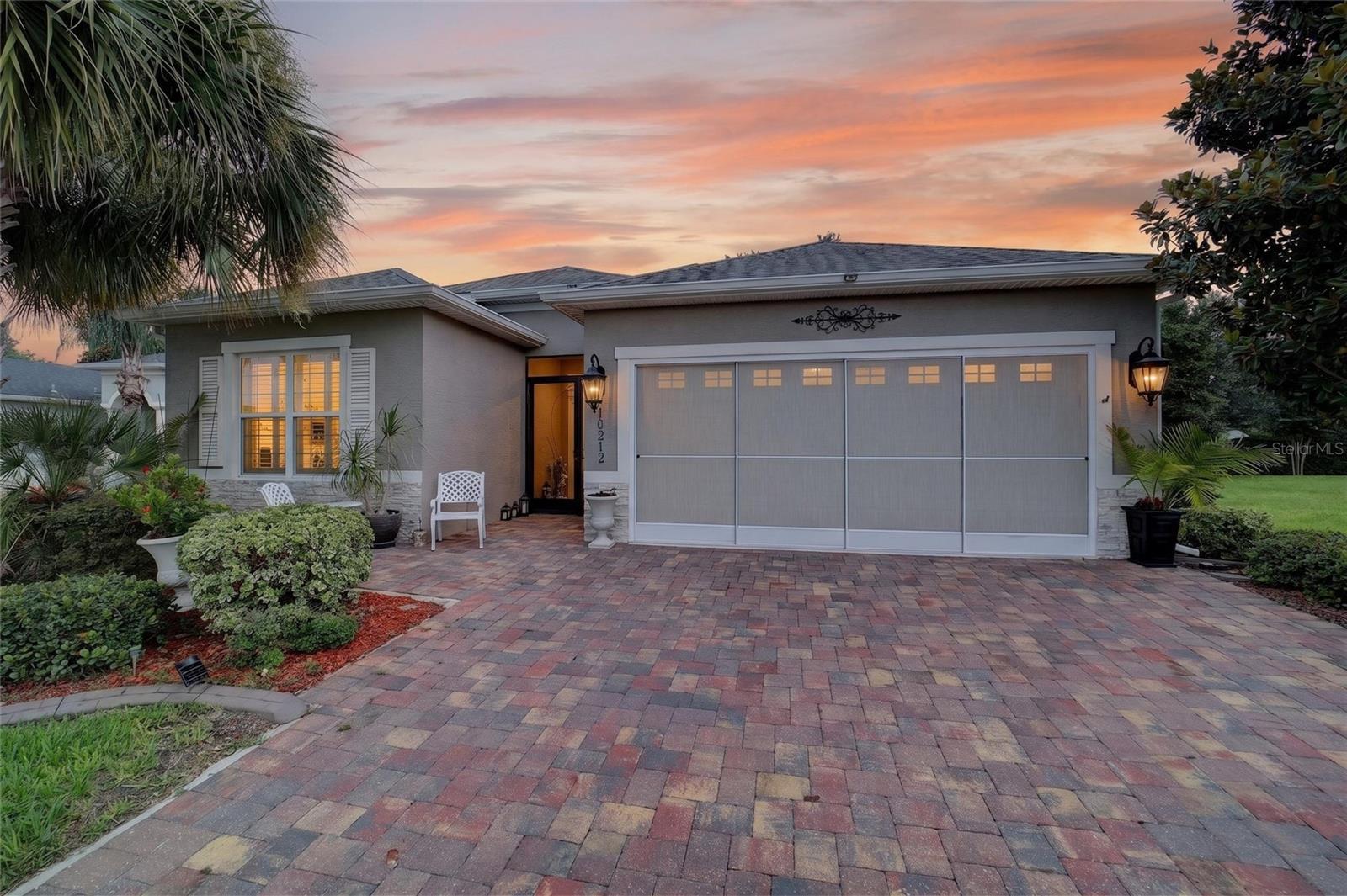 10212 Julia Isles Ave Property Photo 2