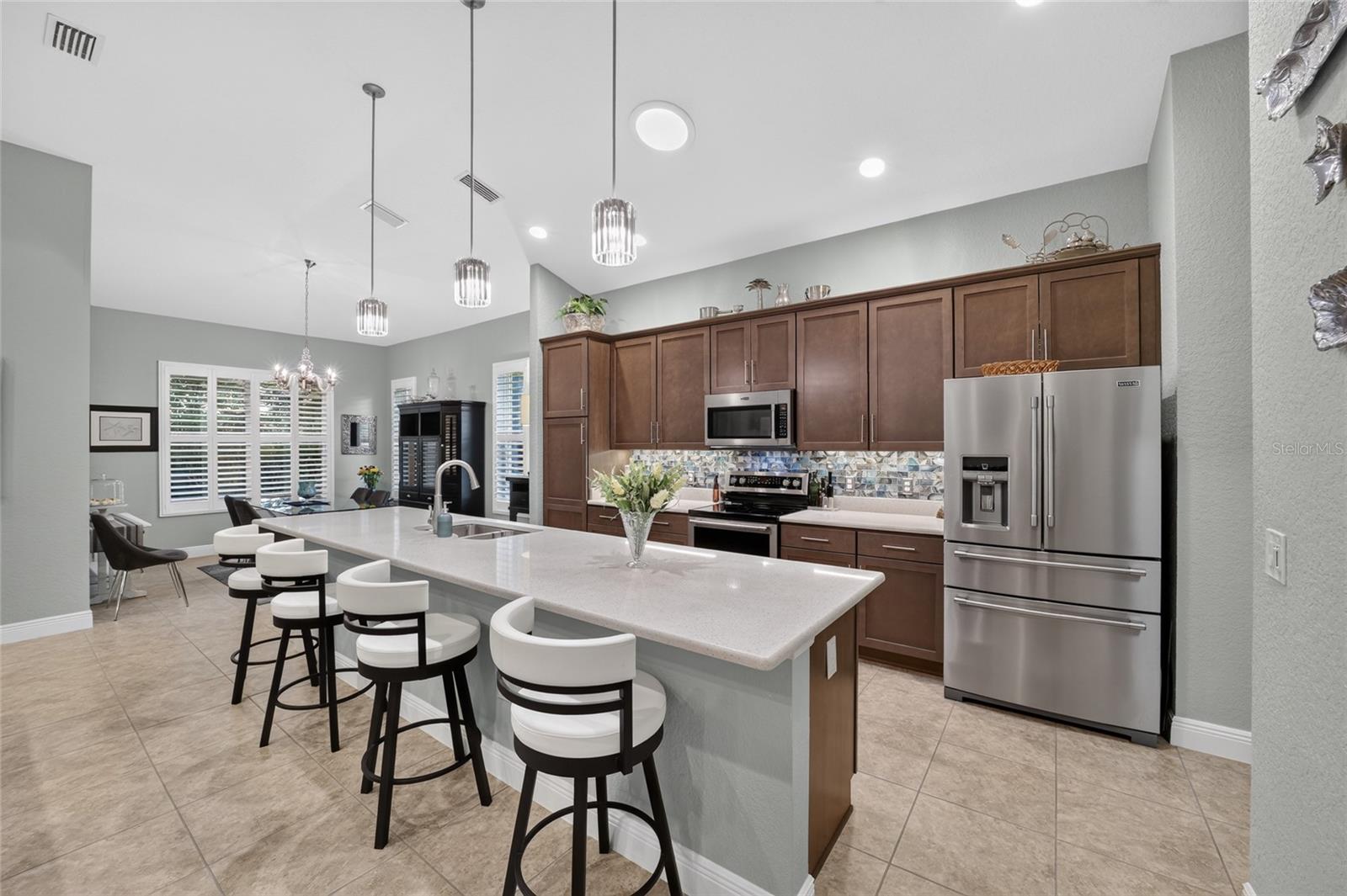 10212 Julia Isles Ave Property Photo 17