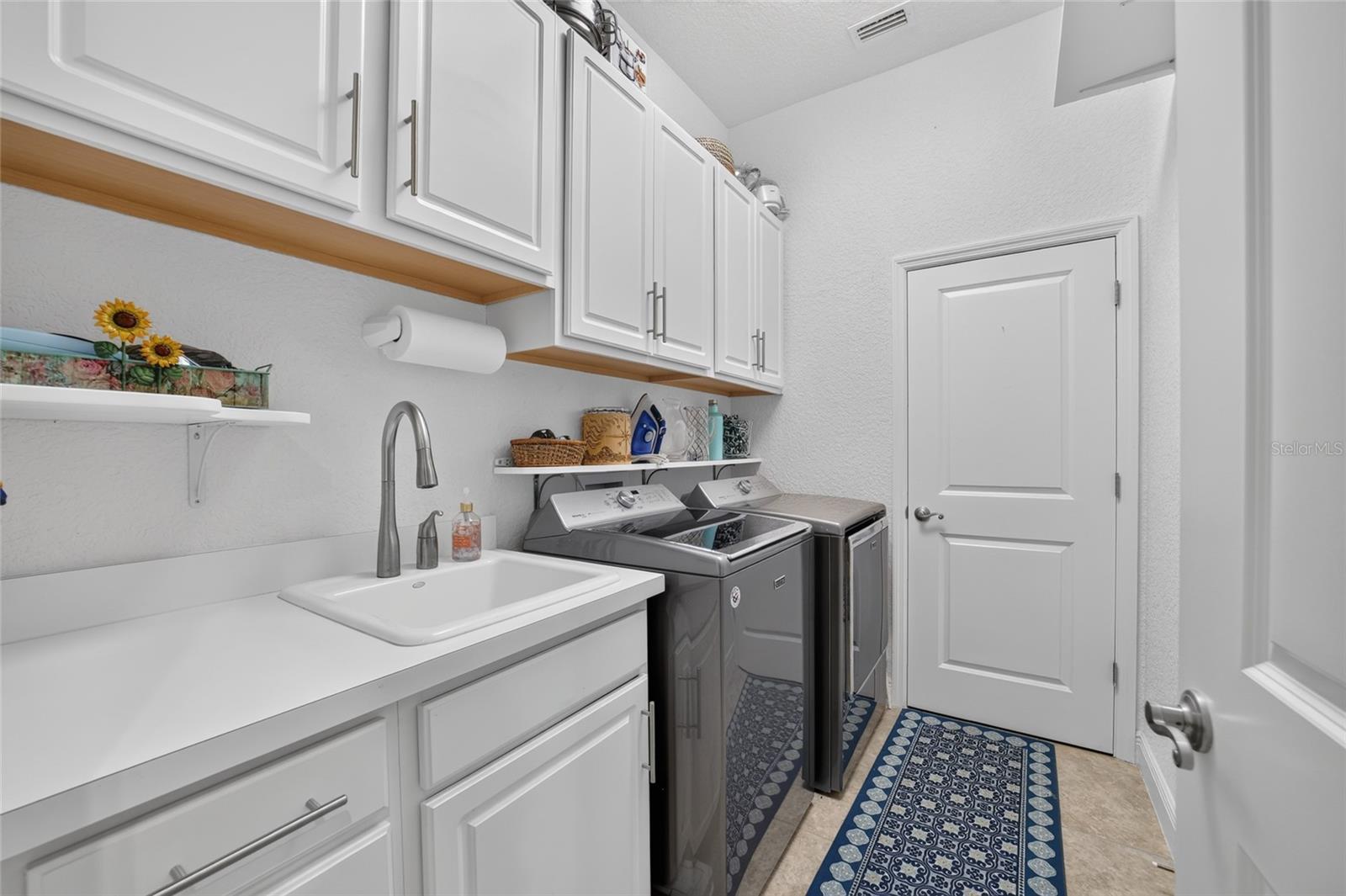 10212 Julia Isles Ave Property Photo 42