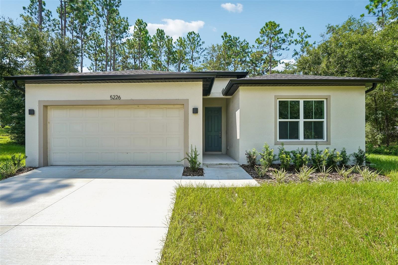 5226 E Prentice Ln Property Photo 1