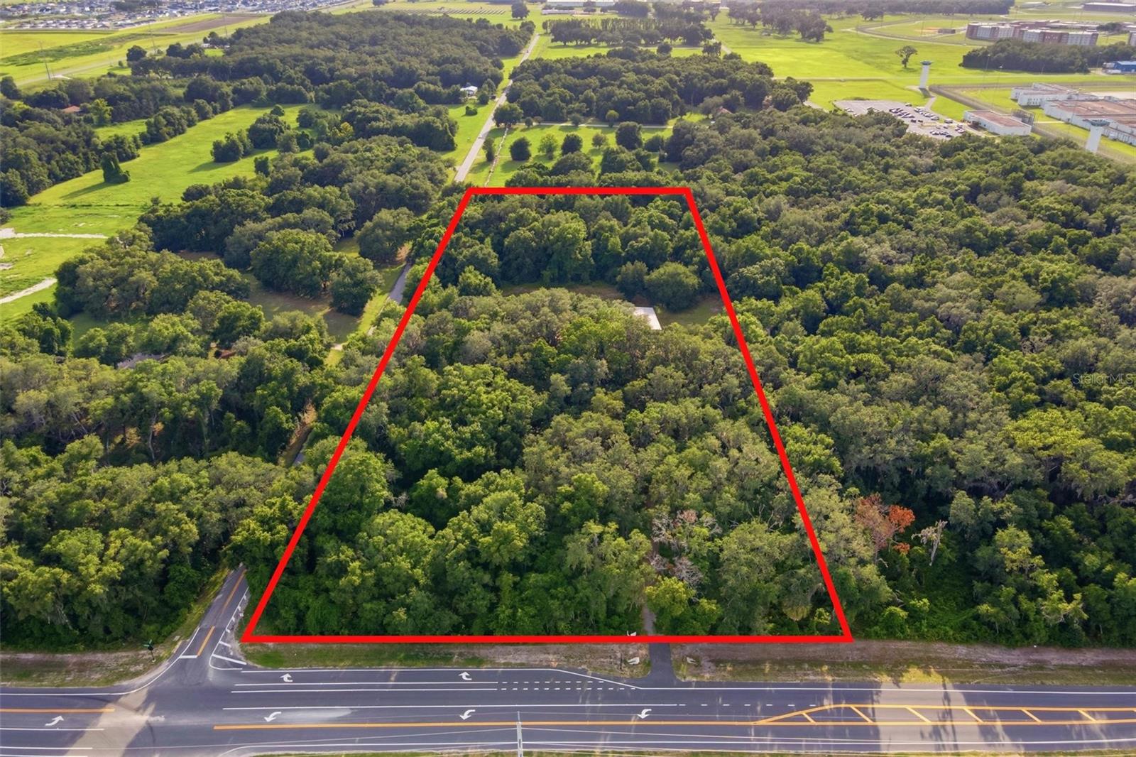7112 MARSH BEND TRL Property Photo 1