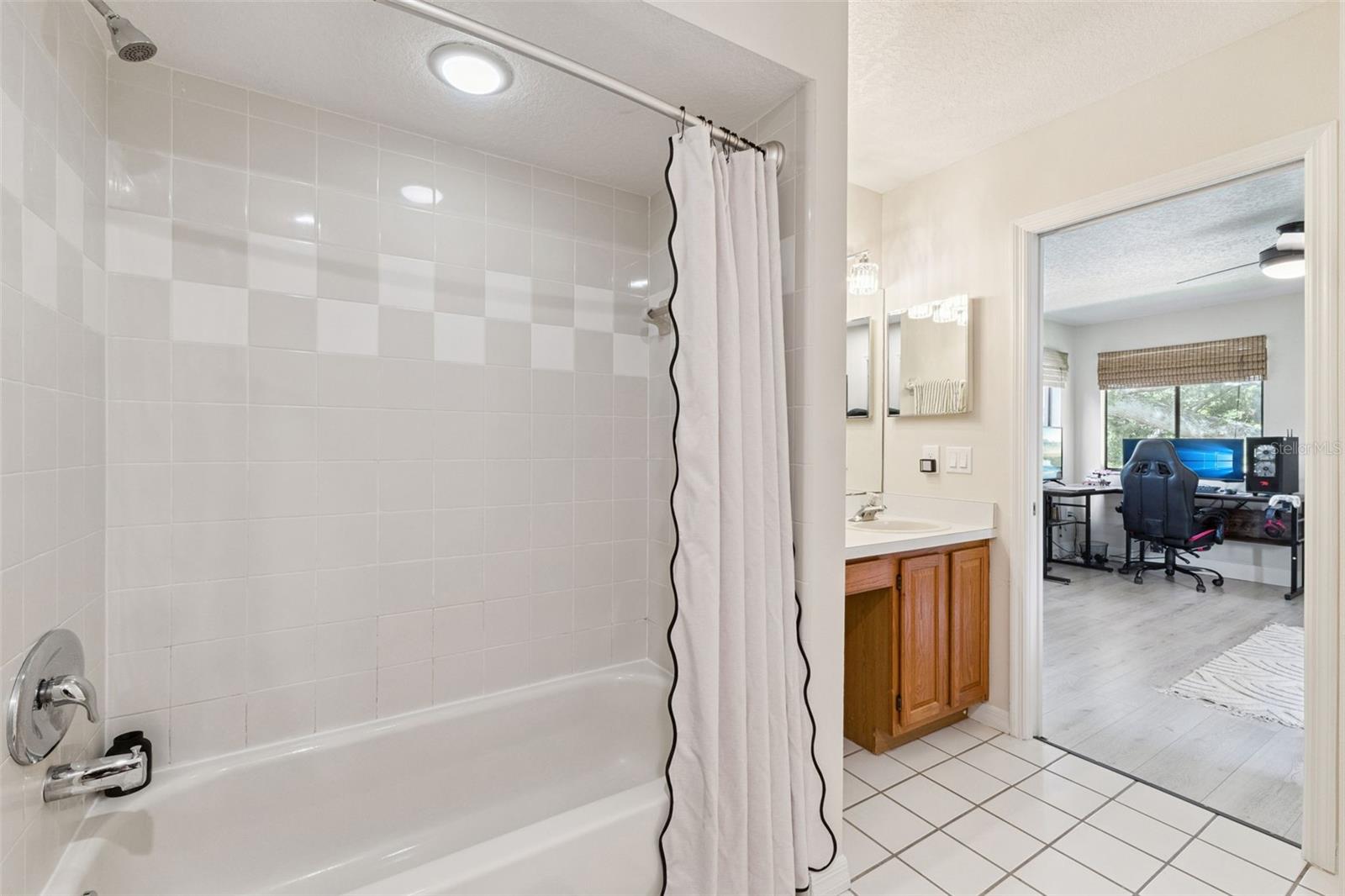 3344 Gray Fox Cv #4 Property Photo 25