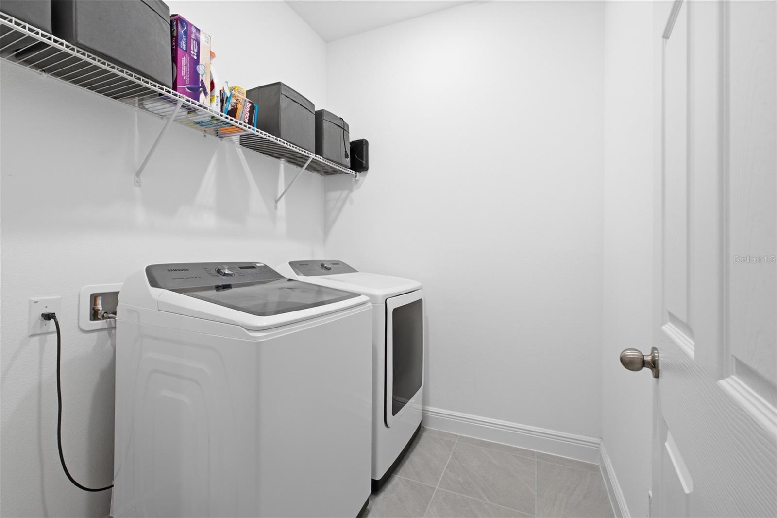 180 Jensen Dr Property Photo 24