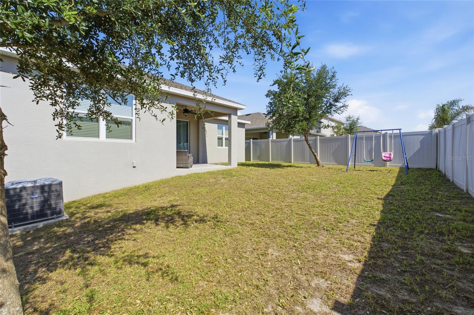 180 Jensen Dr Property Photo 27