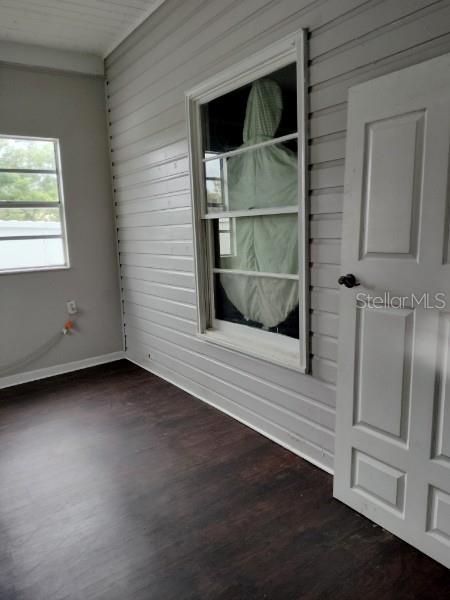 103 E Ward Ave Property Photo 3