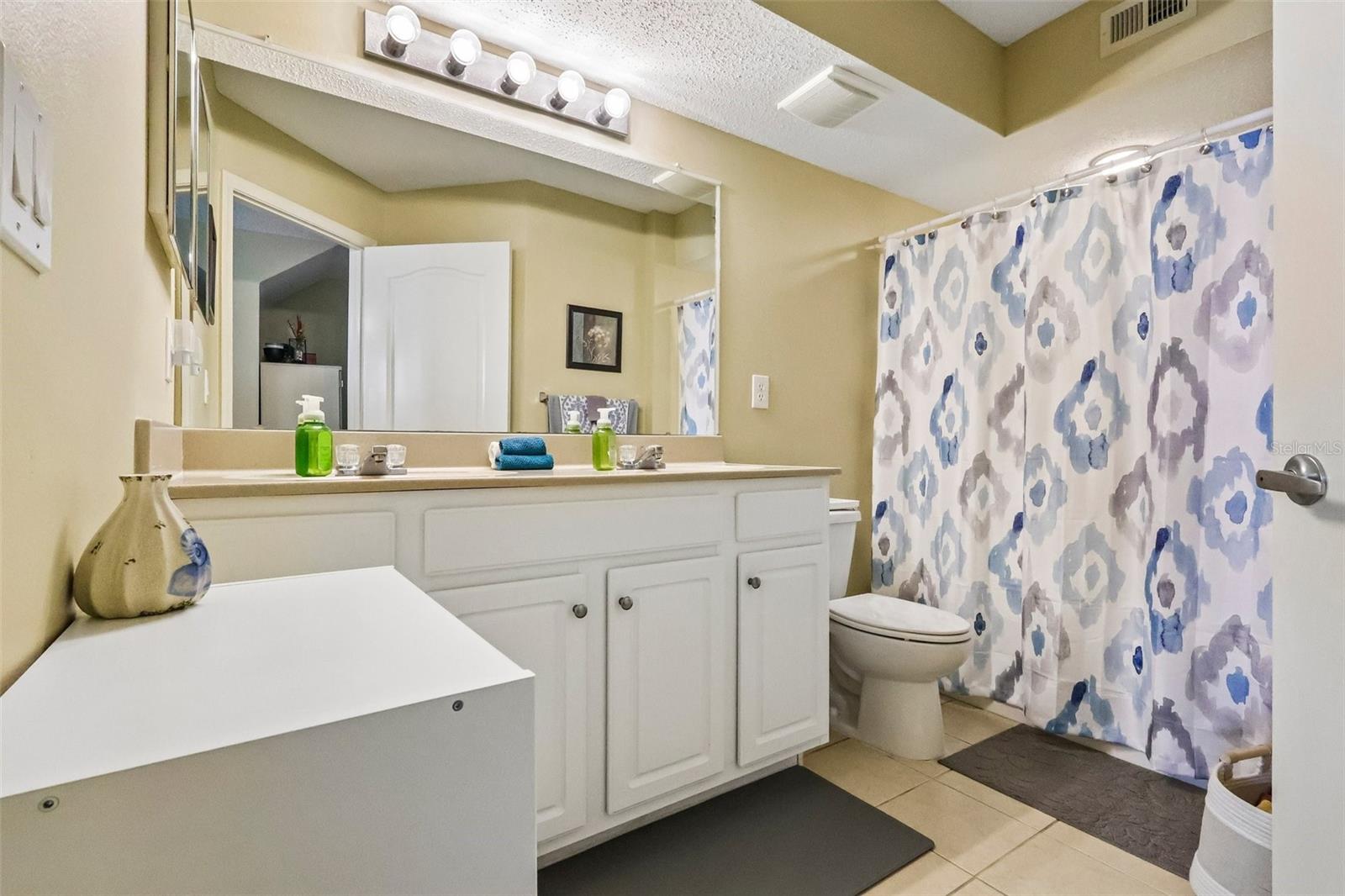 12016 Villanova Dr #102 Property Photo 17