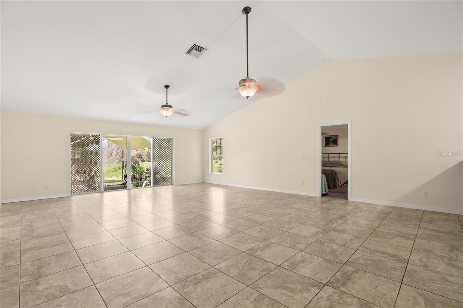 35819 Nova Ln Property Photo 9