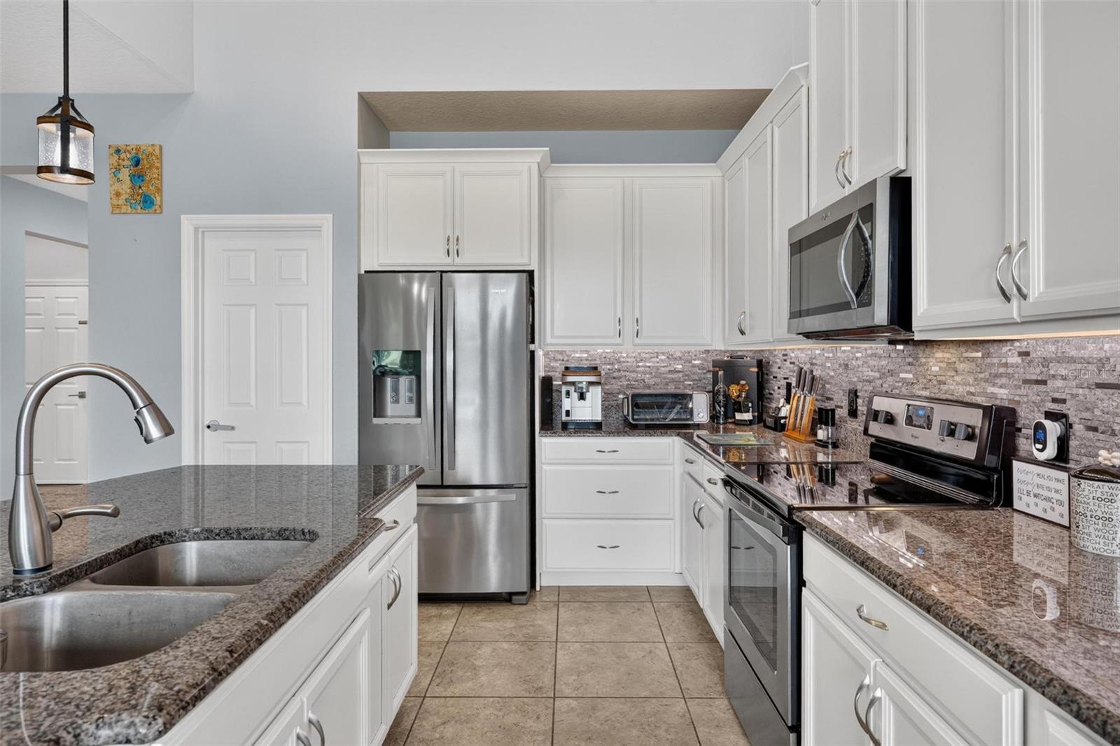 1464 Cabot Dr Property Photo 23
