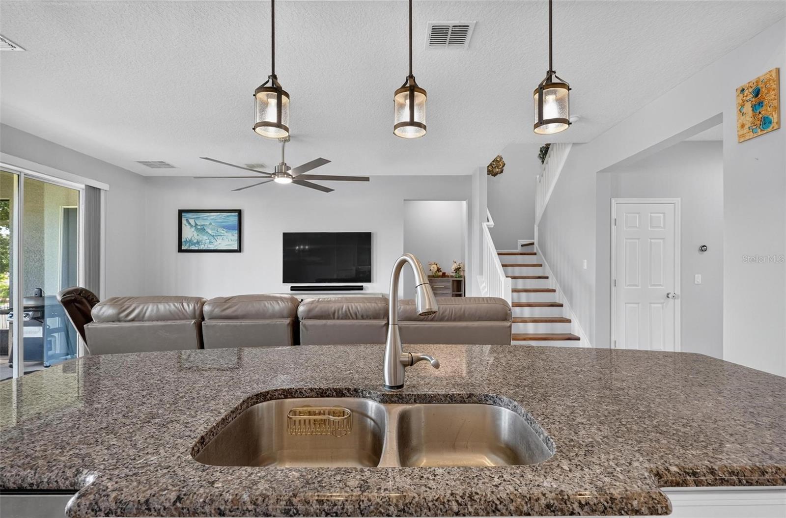 1464 Cabot Dr Property Photo 32