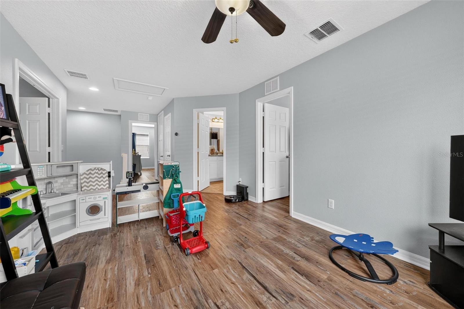1464 Cabot Dr Property Photo 47