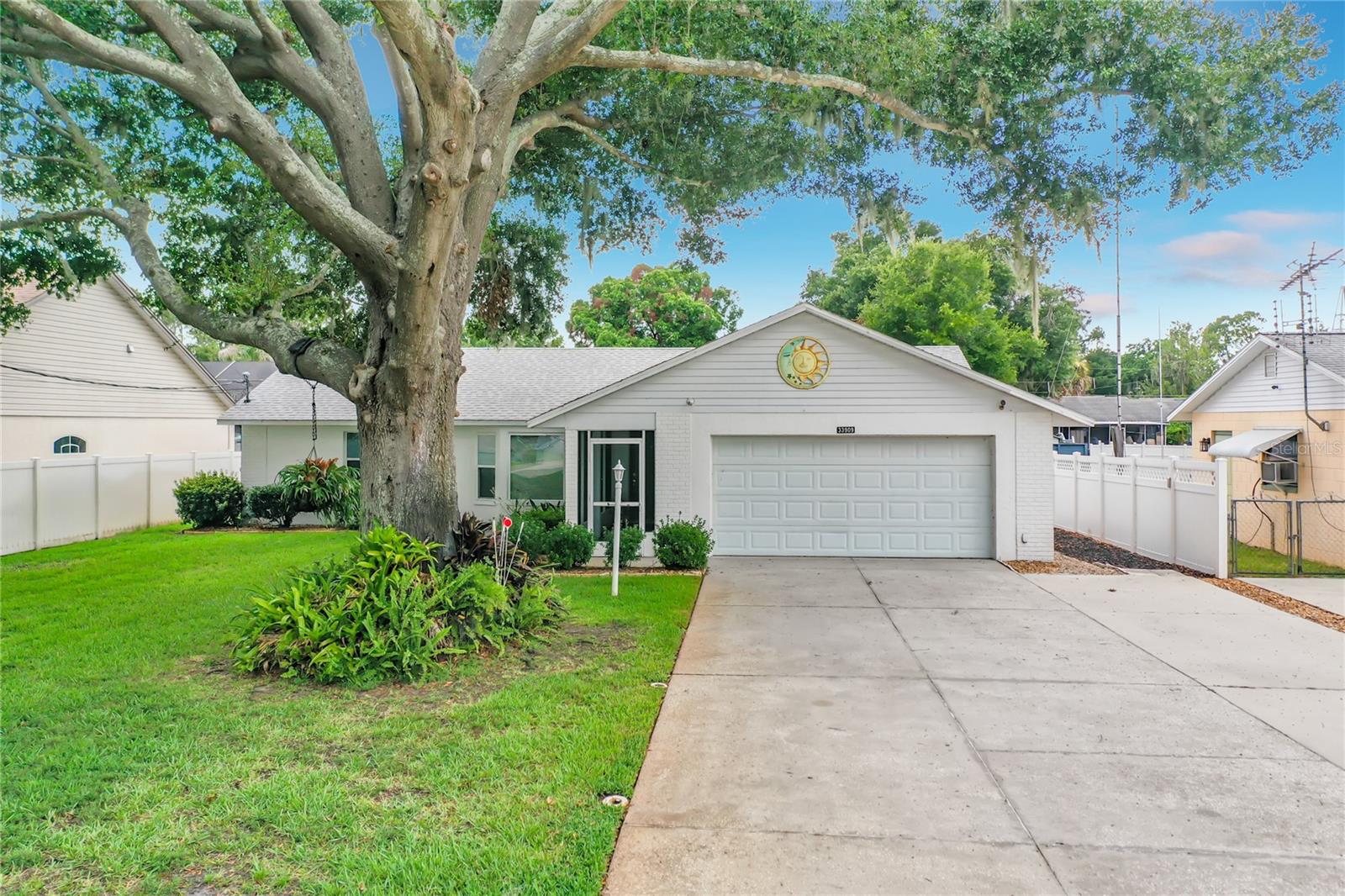 33909 Linda Ln Property Photo 1