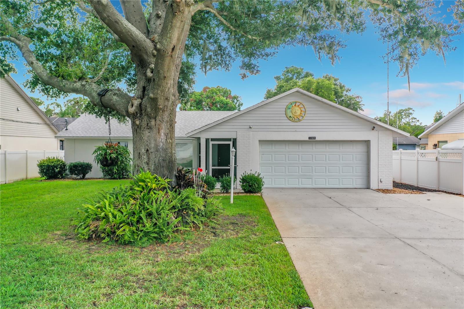 33909 Linda Ln Property Photo 10
