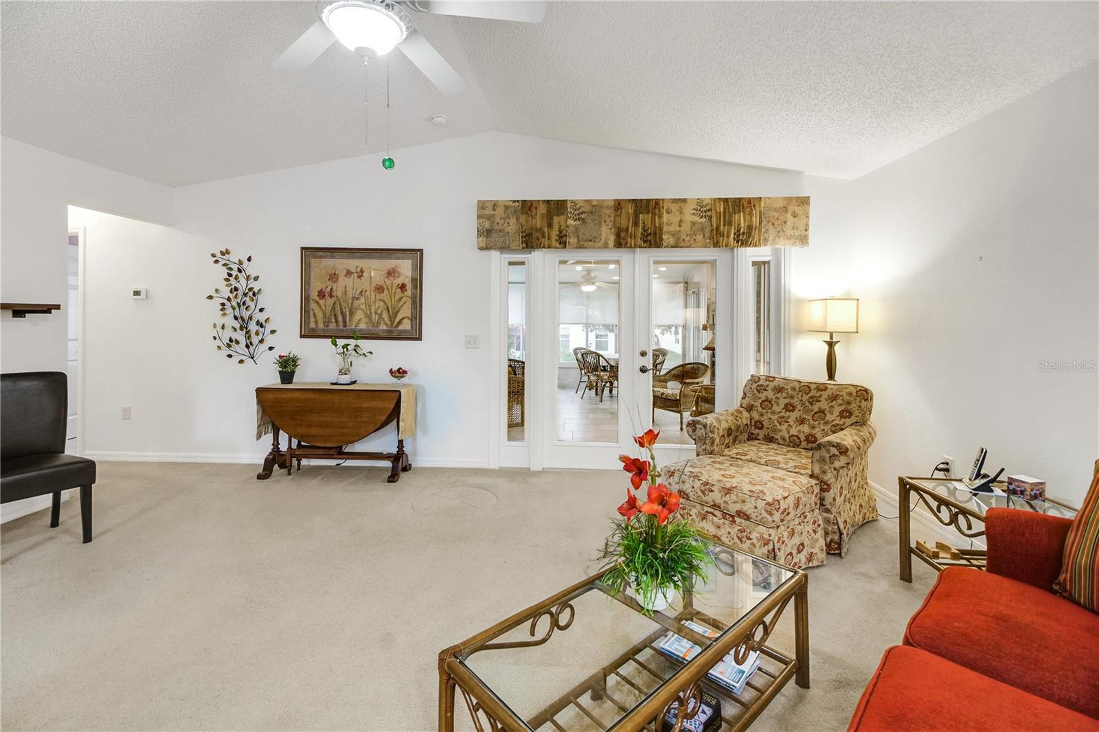 909 Eagles Lndg Property Photo 4