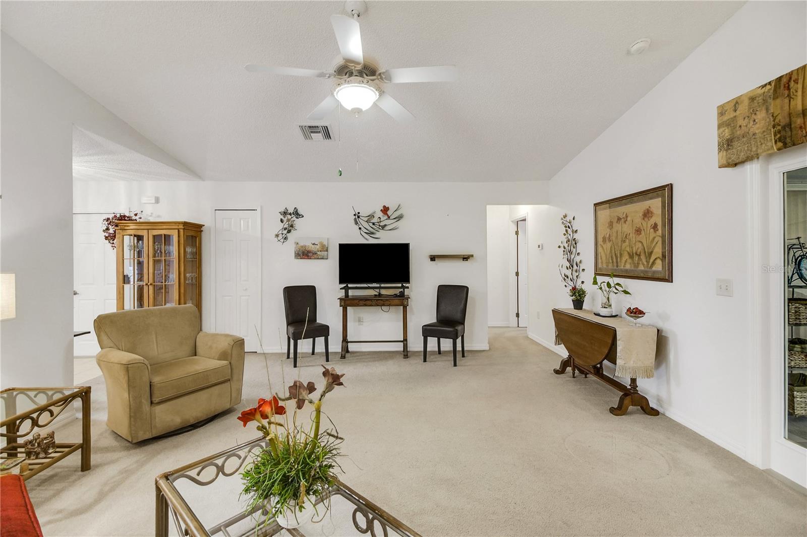 909 Eagles Lndg Property Photo 9