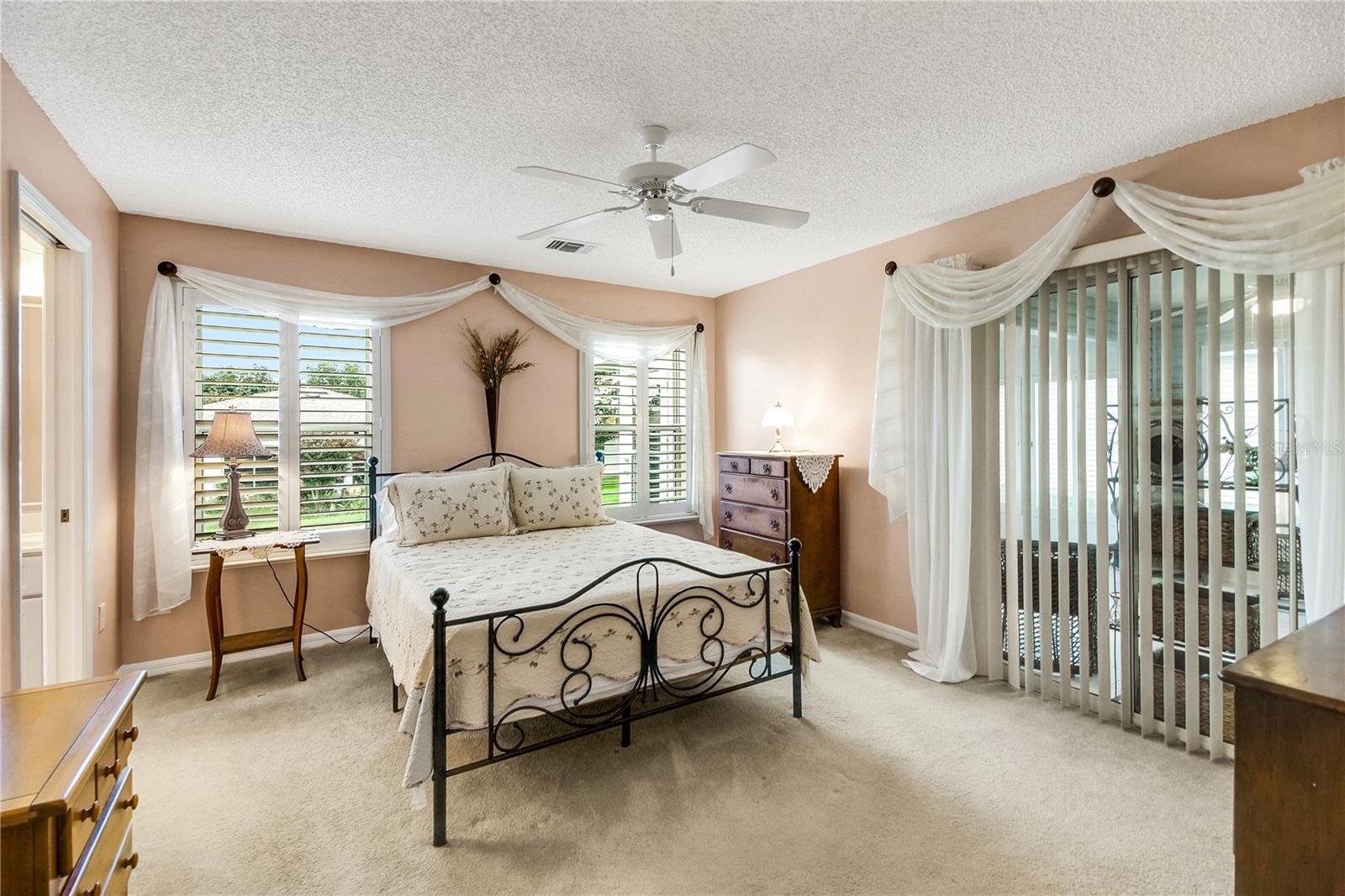 909 Eagles Lndg Property Photo 10