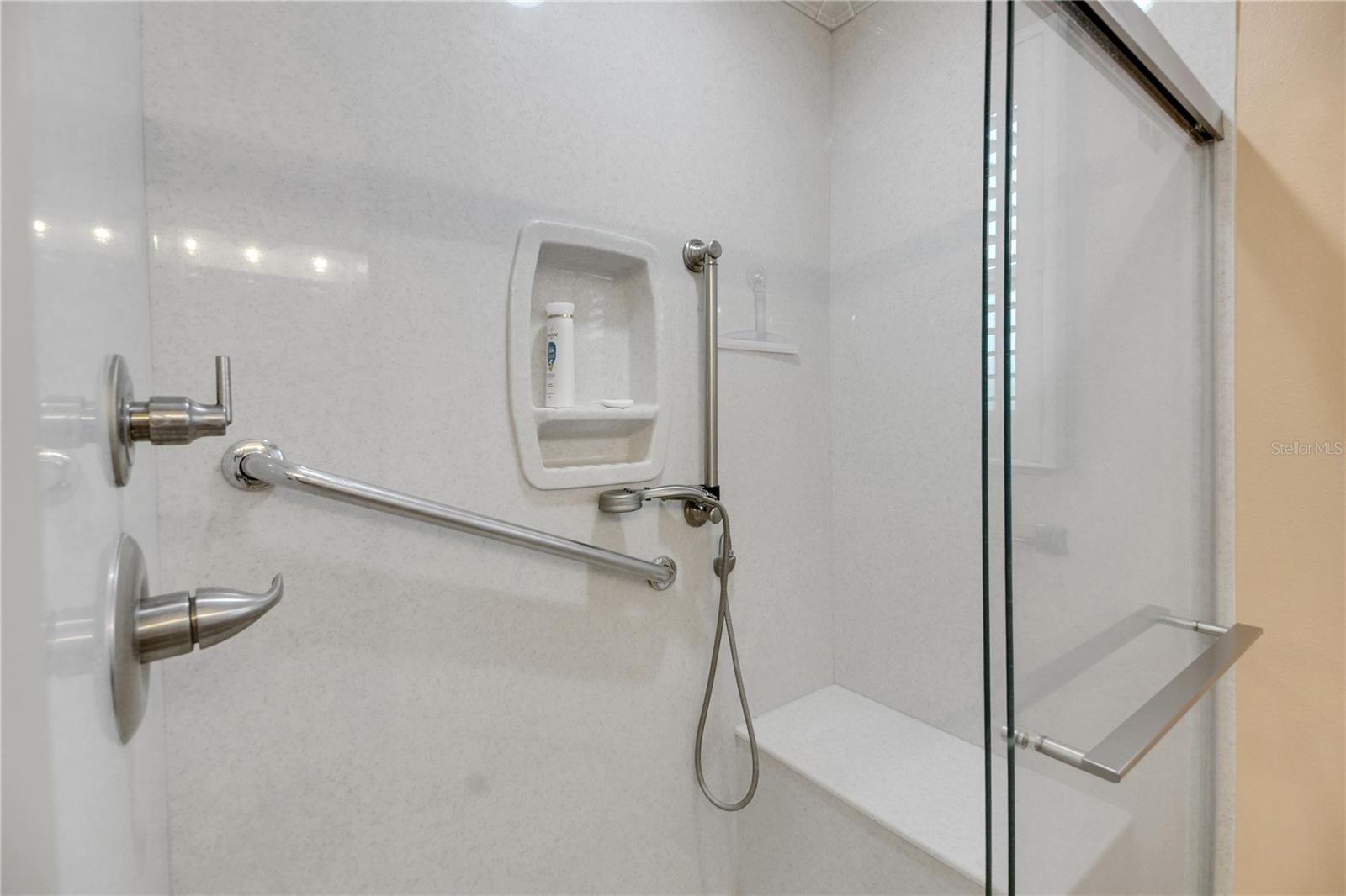 909 Eagles Lndg Property Photo 14