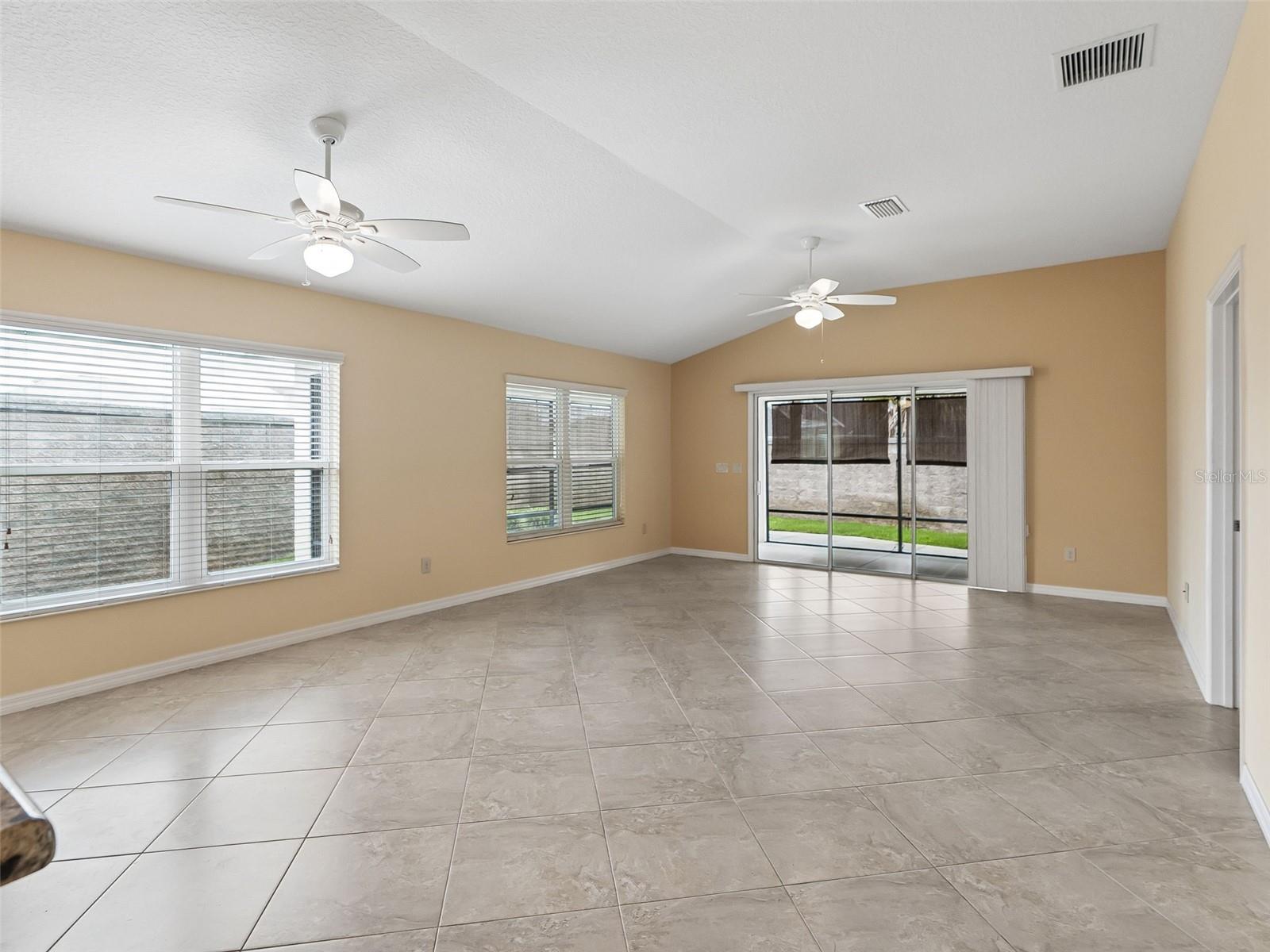 2877 Feustel Ave Property Photo 13