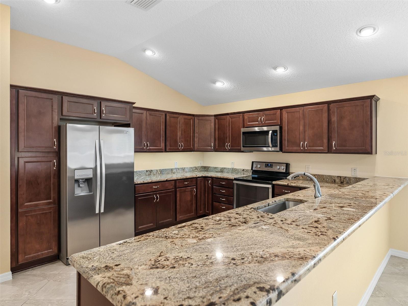 2877 Feustel Ave Property Photo 14