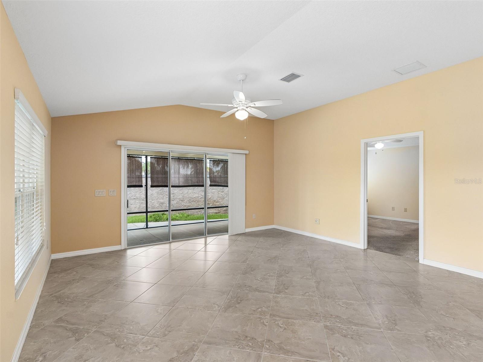 2877 Feustel Ave Property Photo 16