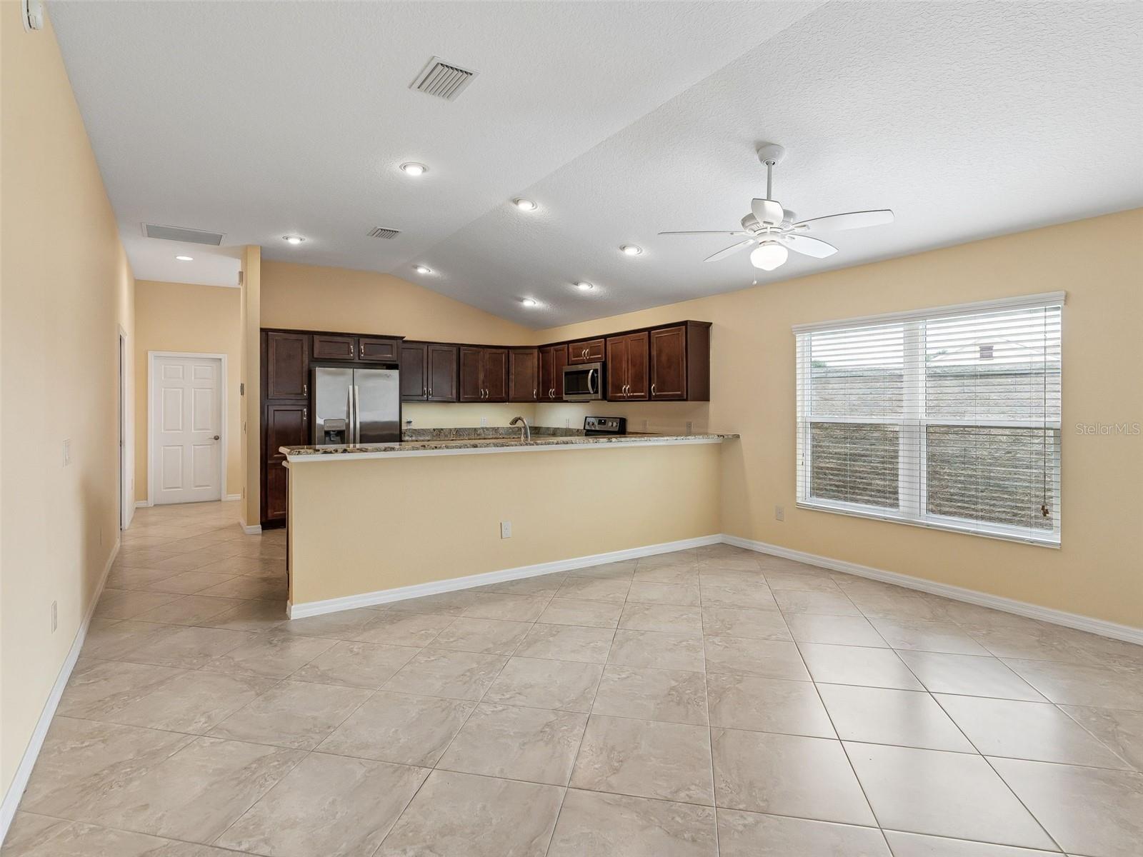 2877 Feustel Ave Property Photo 17