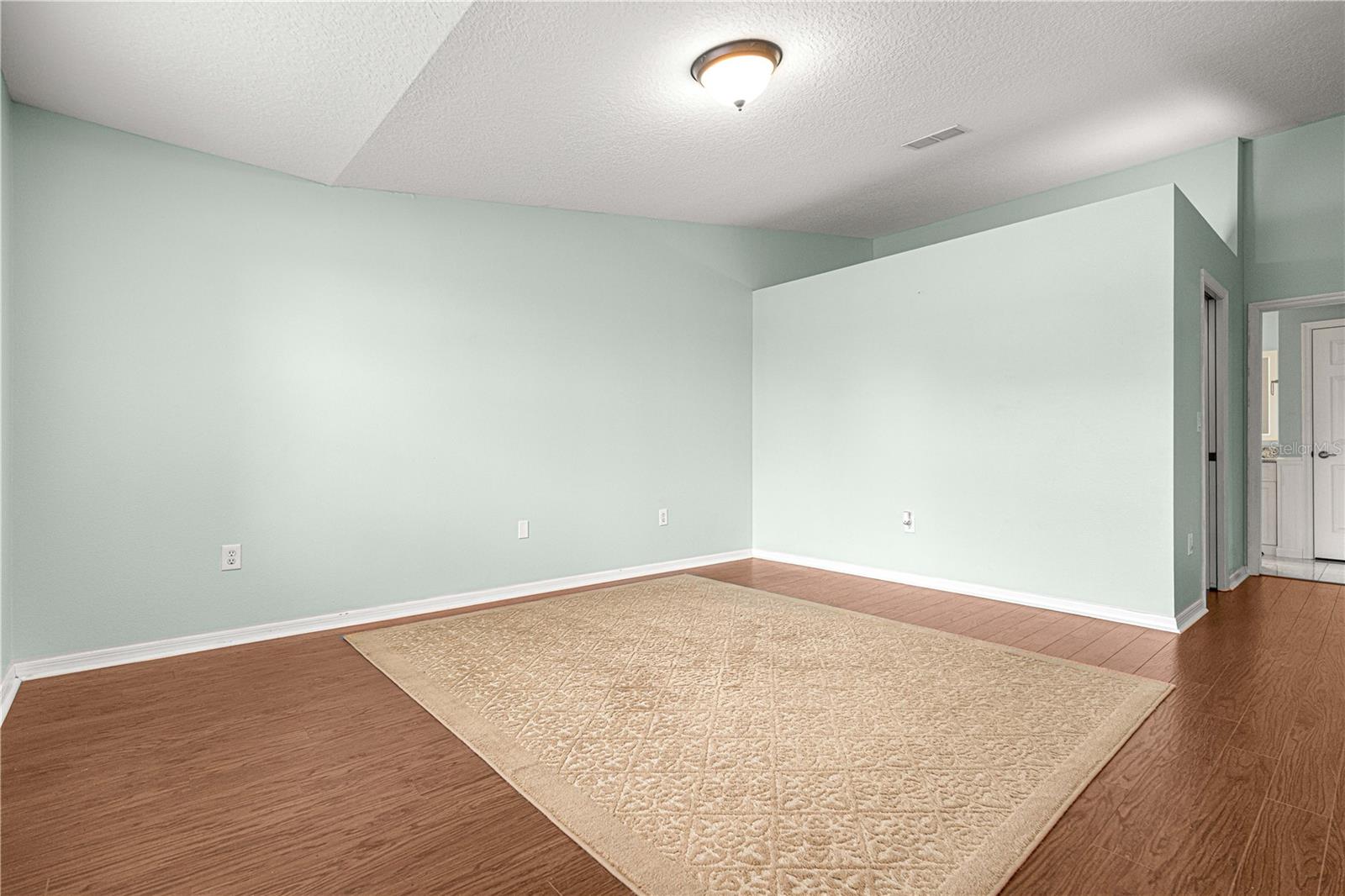 925 Beverly Harbors Dr Property Photo 9