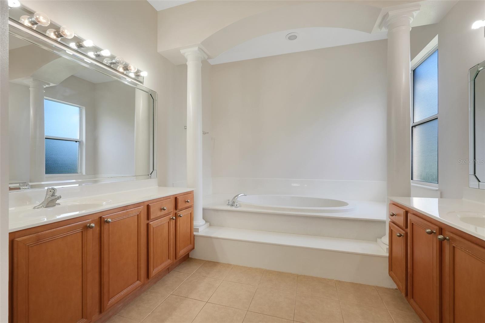 1832 Nature Cove Ln Property Photo 24