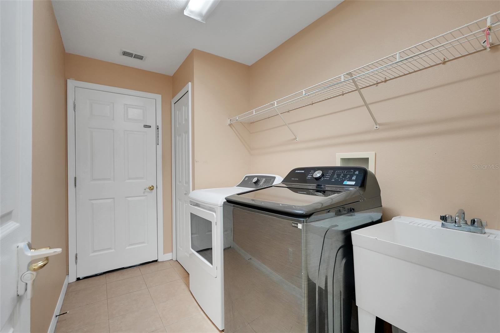 1832 Nature Cove Ln Property Photo 42