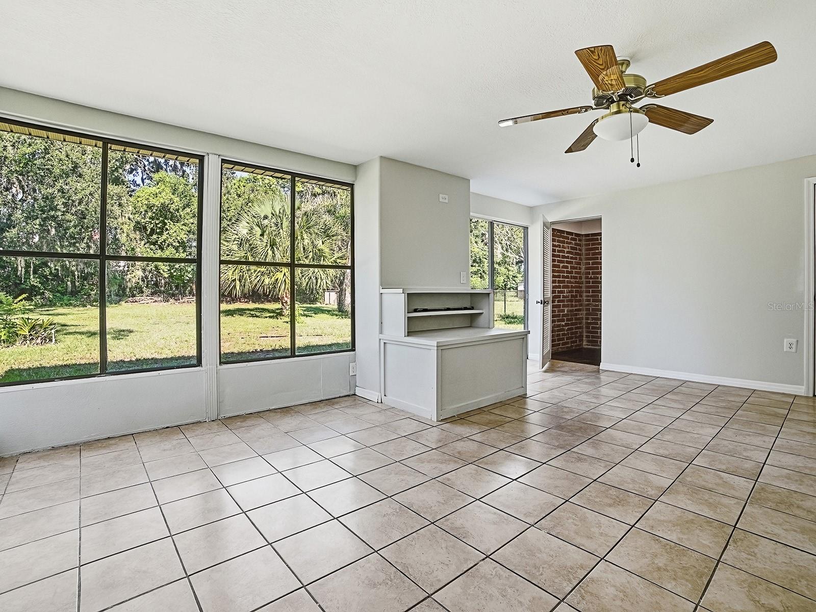 1361 Peters Dr Property Photo 10