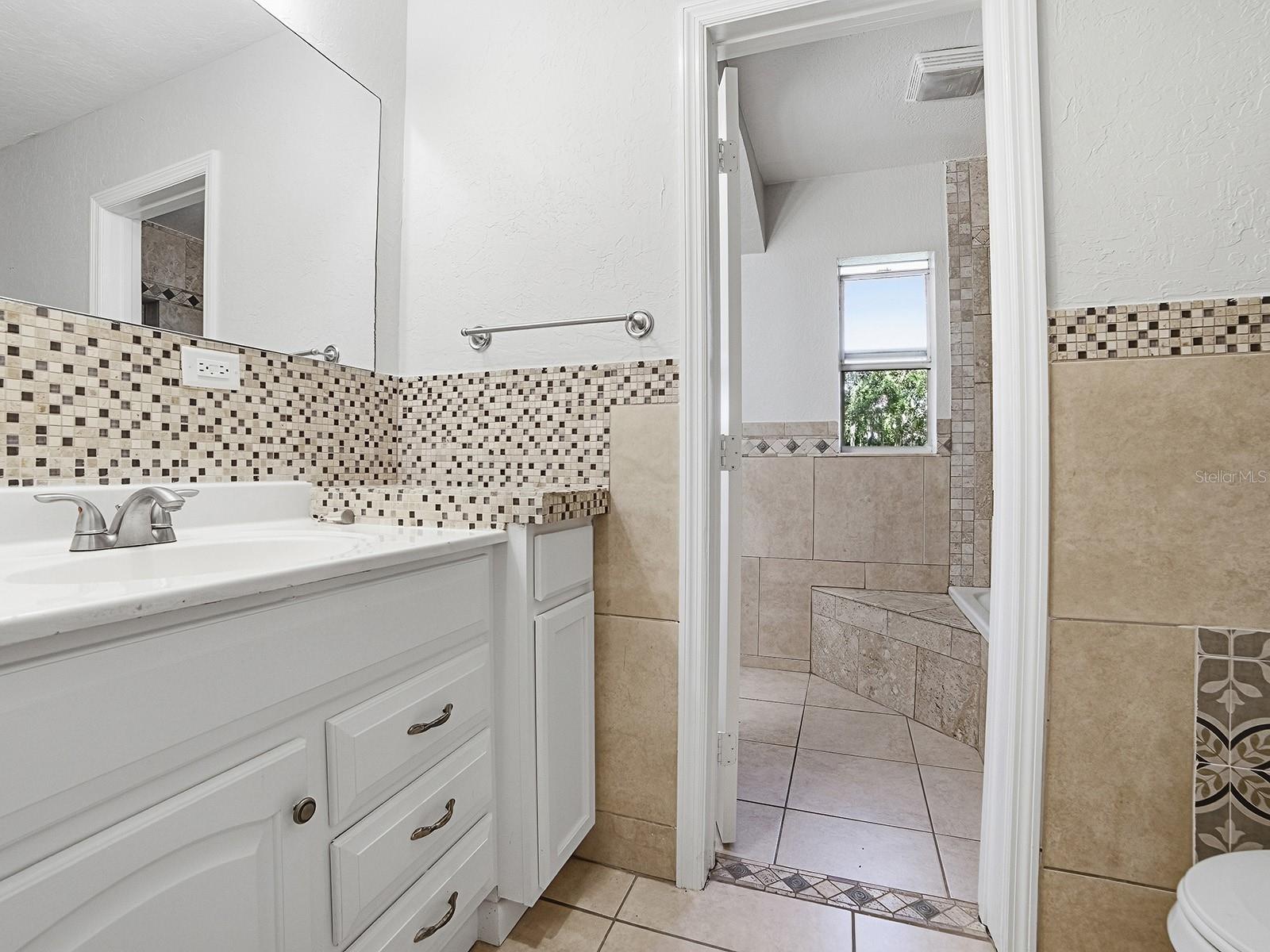 1361 Peters Dr Property Photo 17