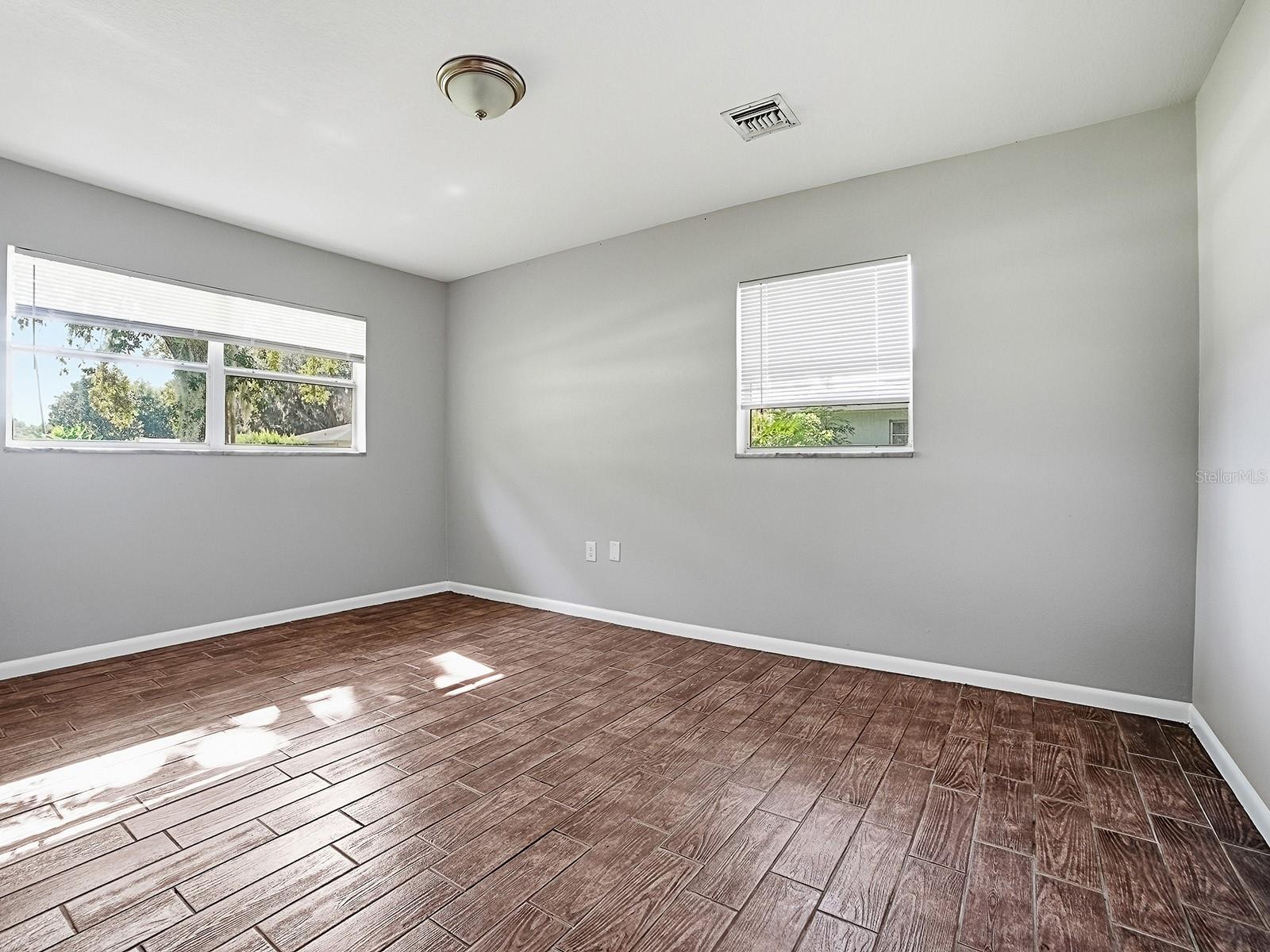 1361 Peters Dr Property Photo 23