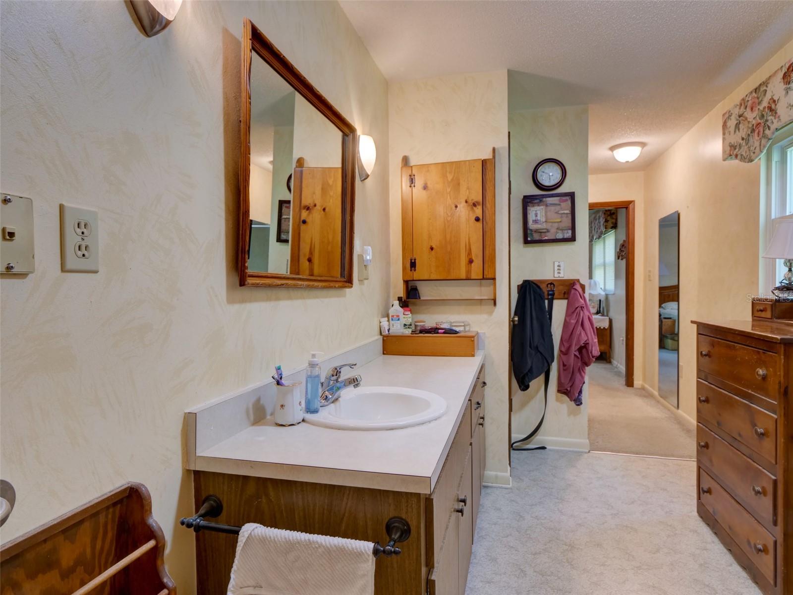 314 N York St Property Photo 25