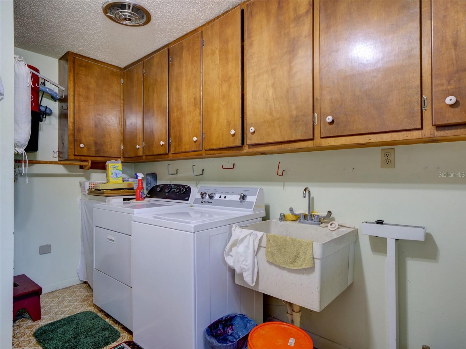 314 N York St Property Photo 27