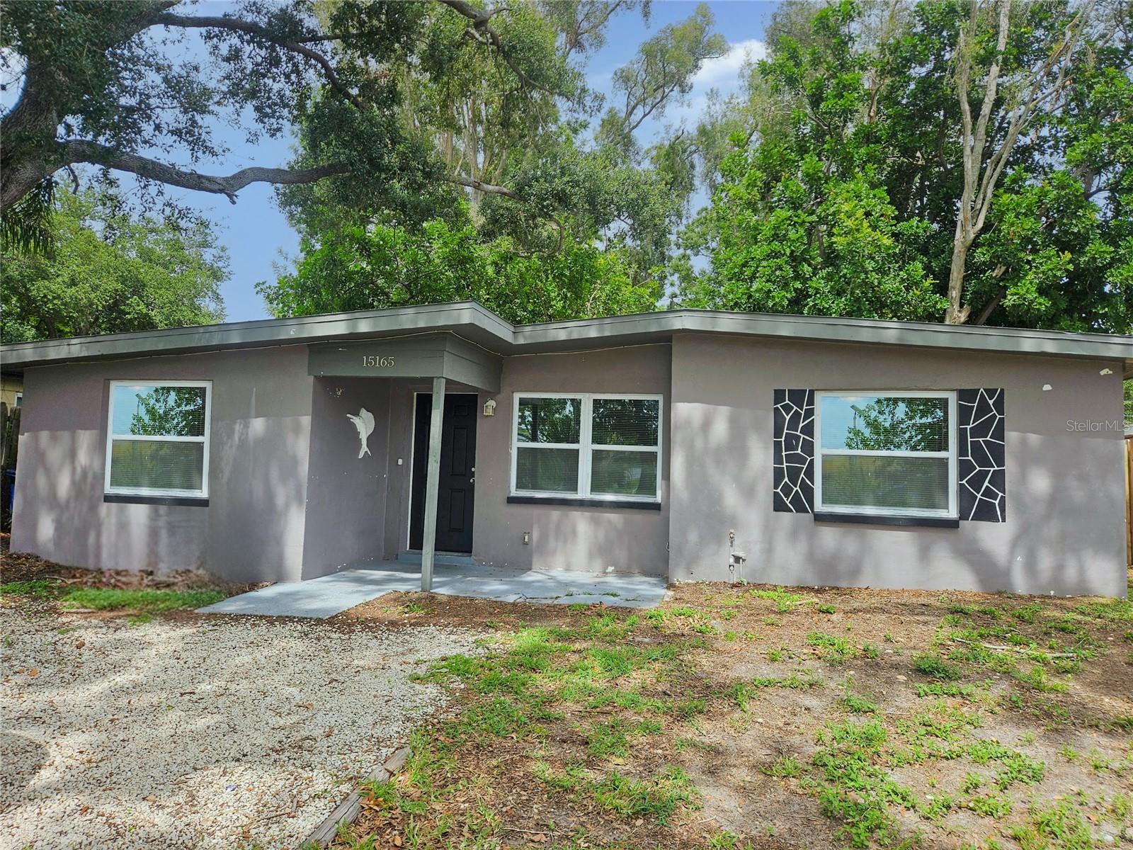 15165 Harding Ave Property Photo 1