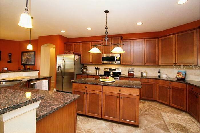 1195 Lattimore Dr Property Photo 3