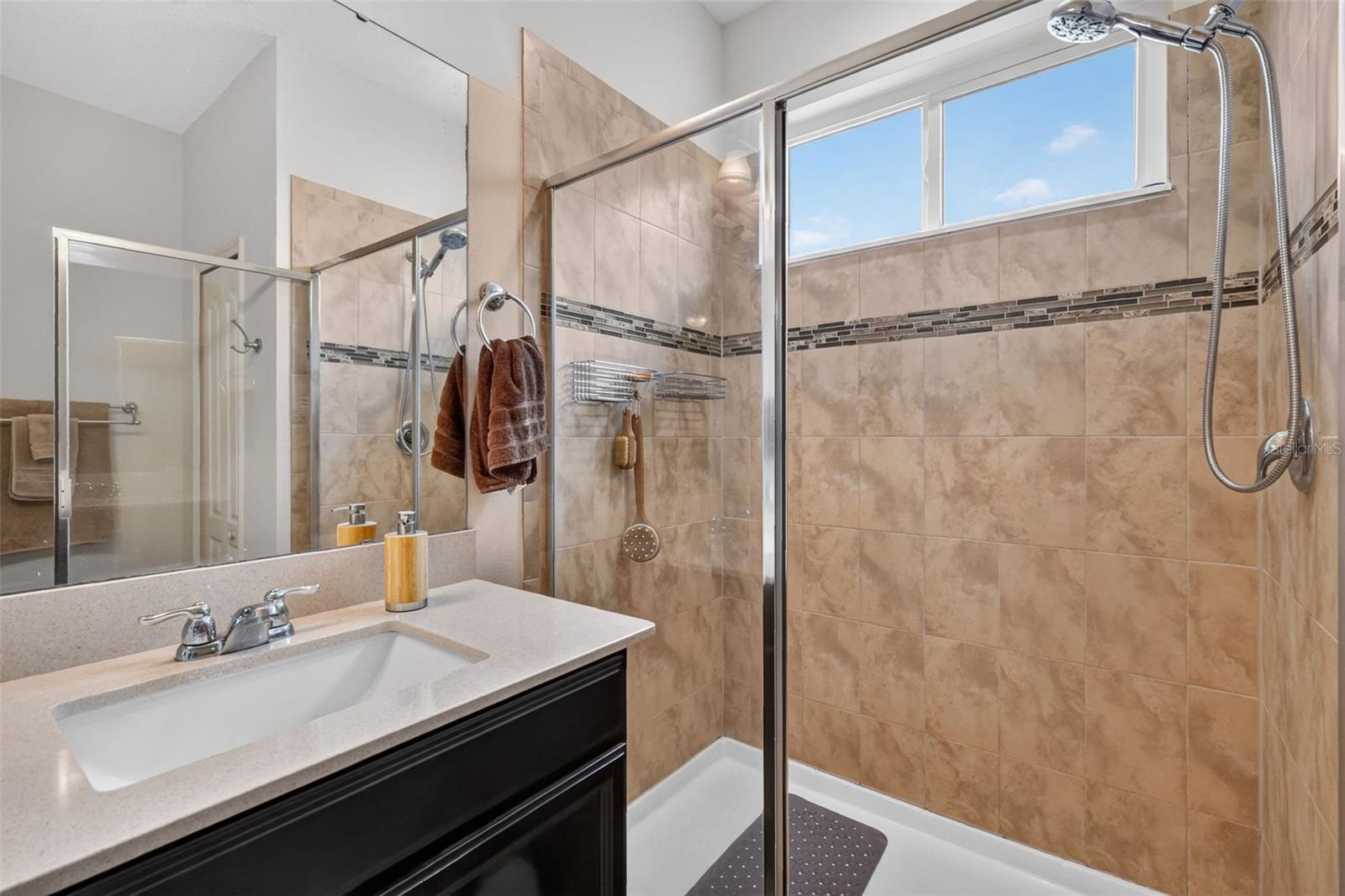 3115 Zander Dr Property Photo 25
