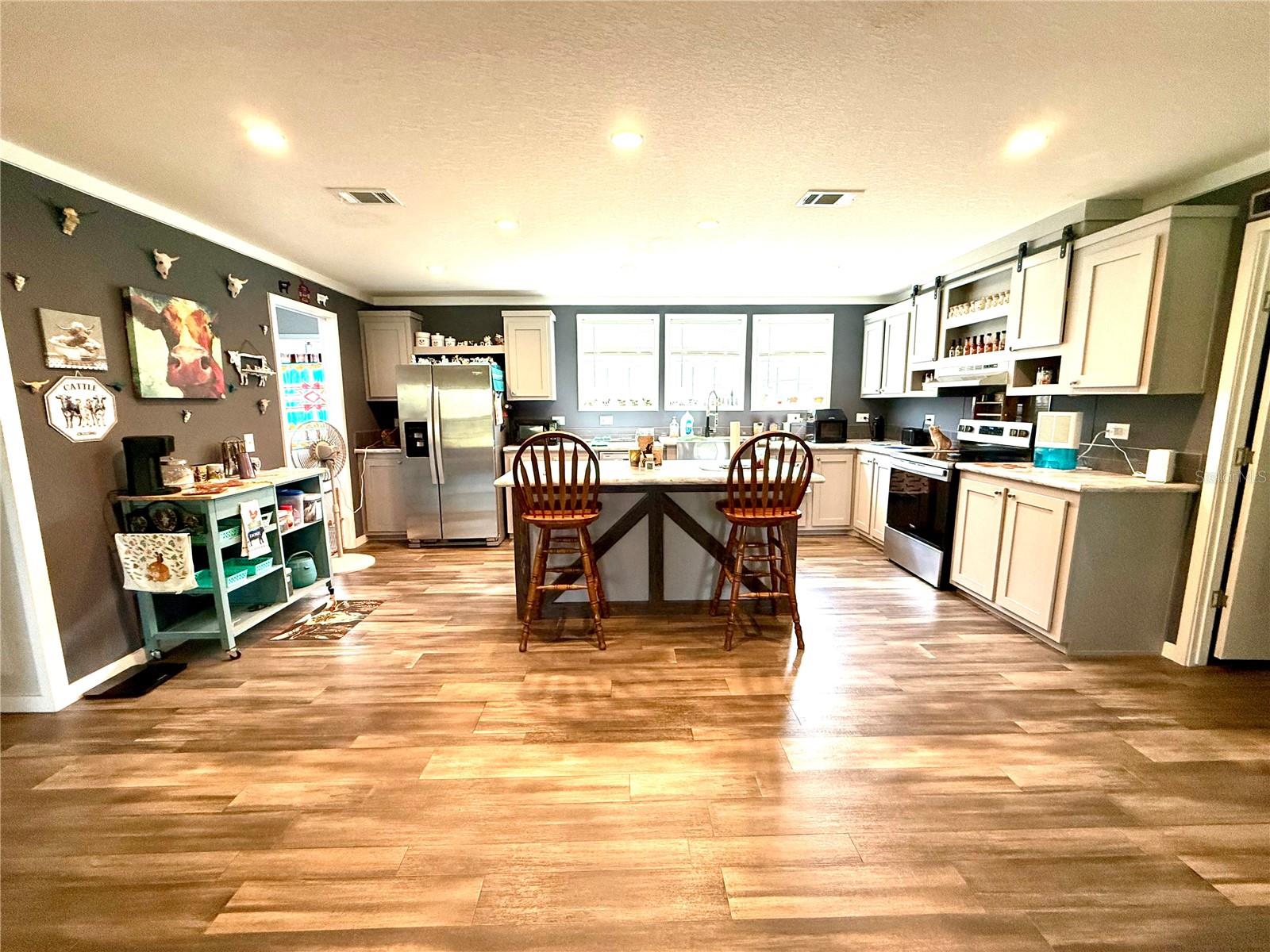 7589 Cr 763 Property Photo 3