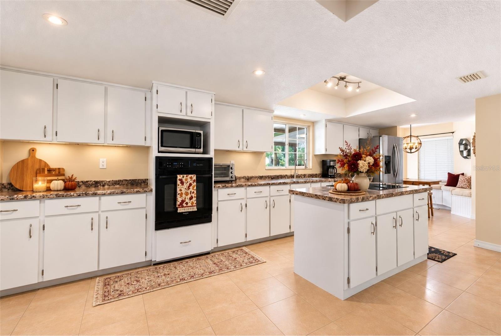 44131 Parkway Ln Property Photo 6