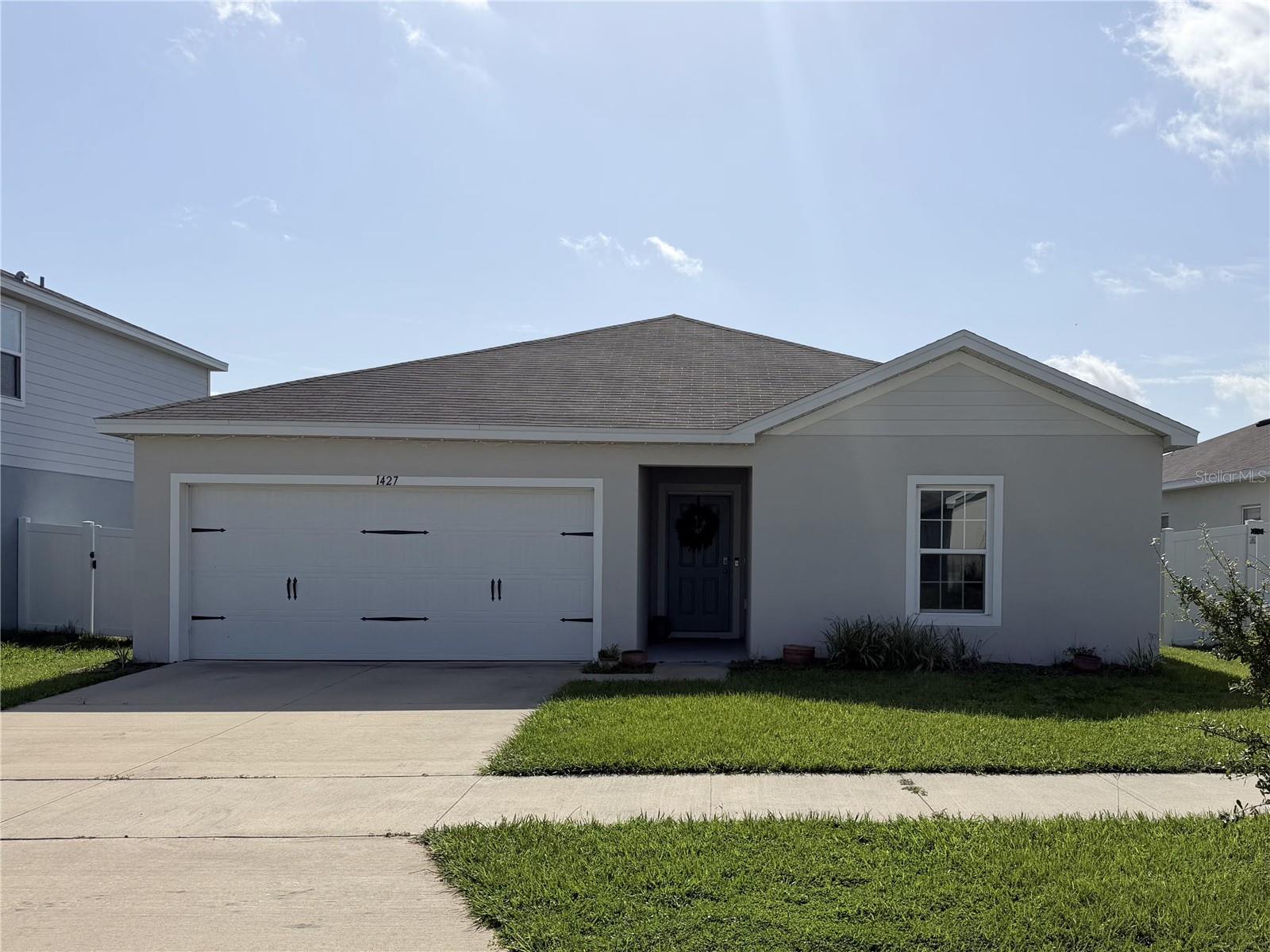 1427 MADISON CIR