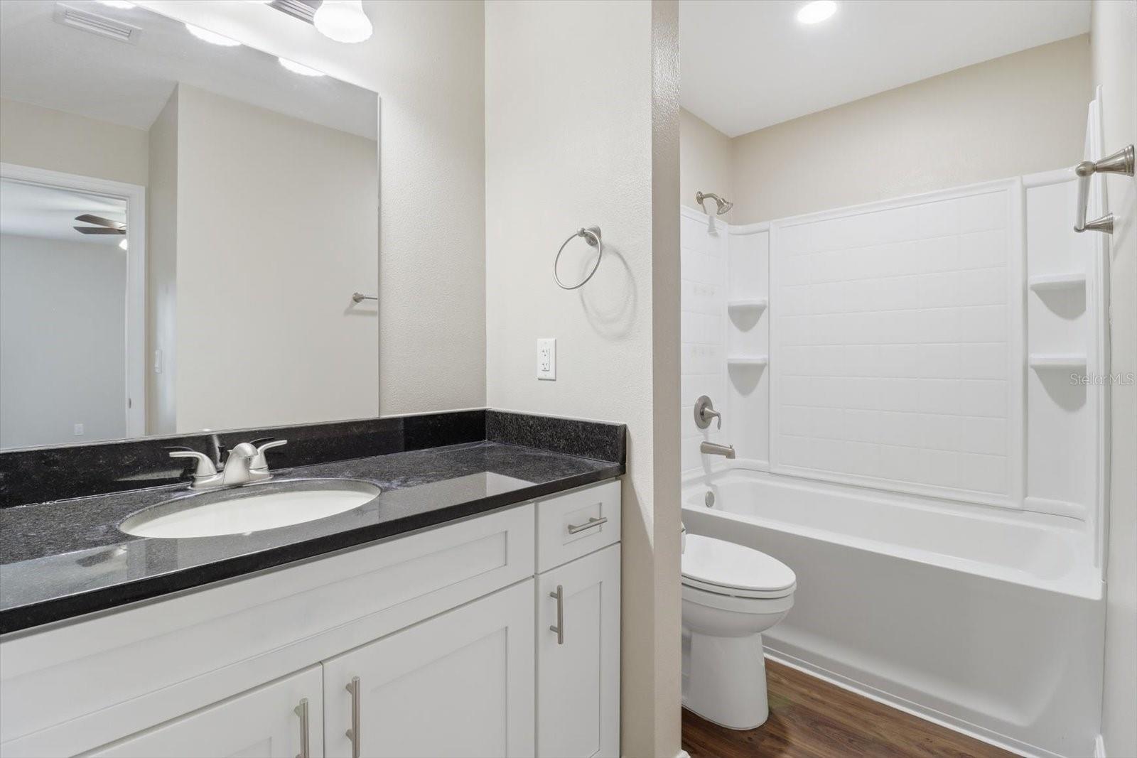 9144/9146 N Peachtree Way Property Photo 20