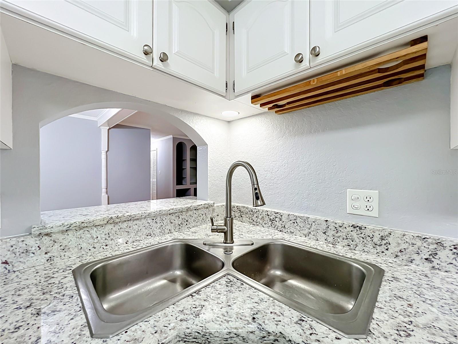 300 Pinecrest Rd Property Photo 13
