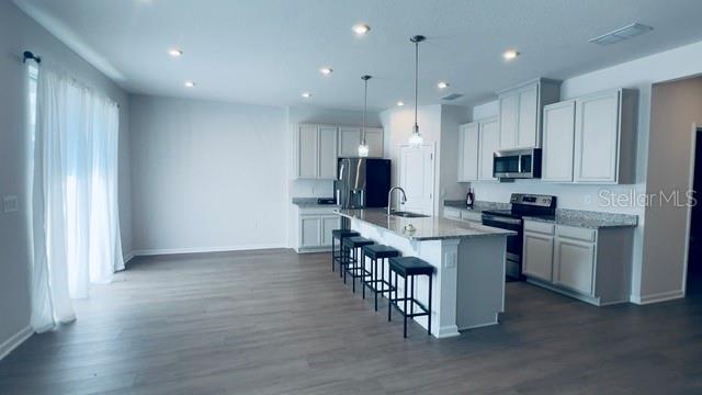 680 Bloom Ter Property Photo 4