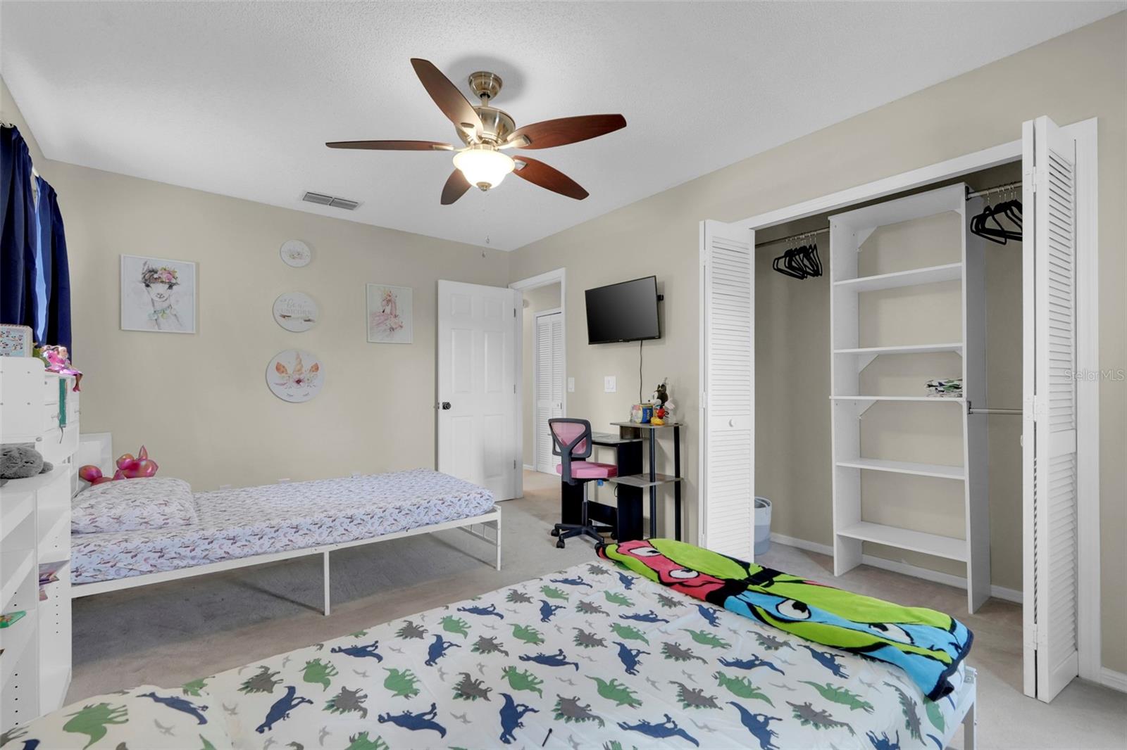305 Forrest Crest Ct Property Photo 35