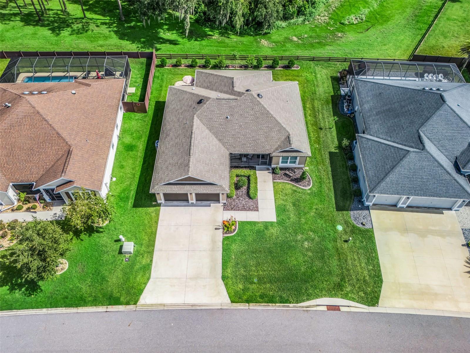 3286 Dzuro Dr Property Photo 4