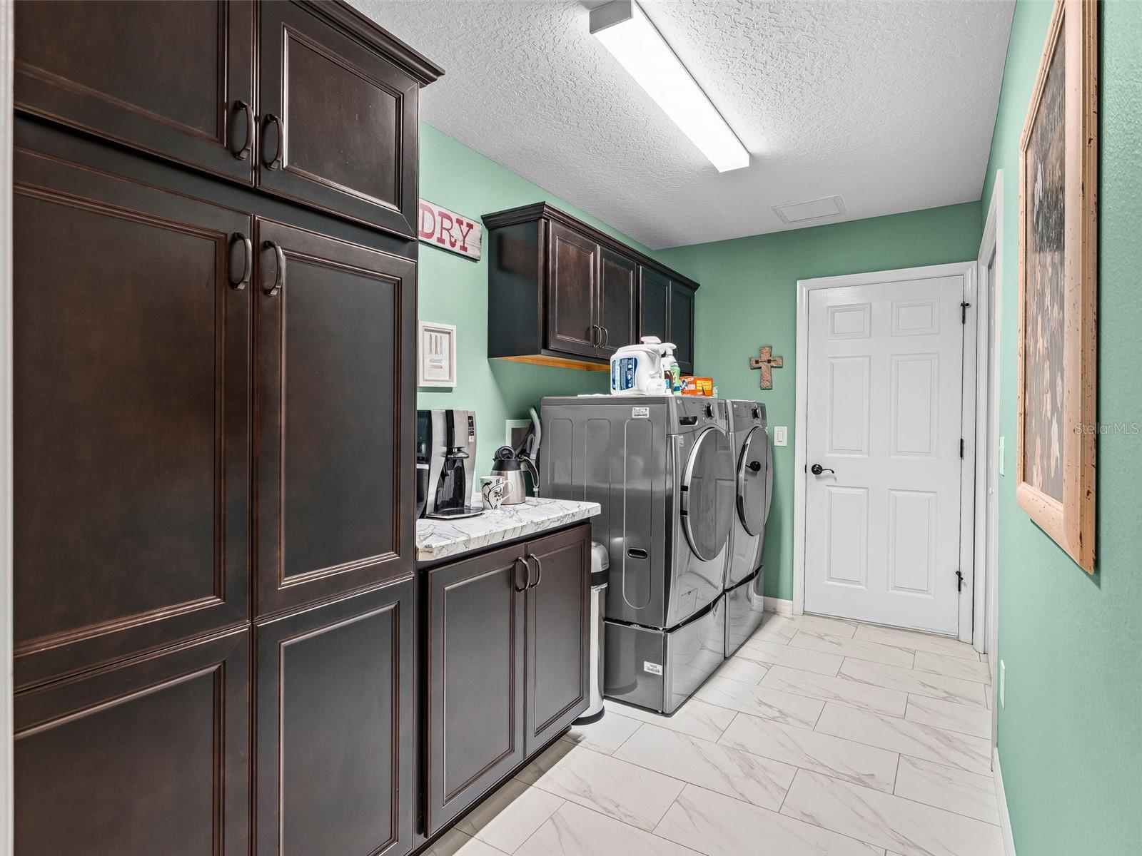 3286 Dzuro Dr Property Photo 37