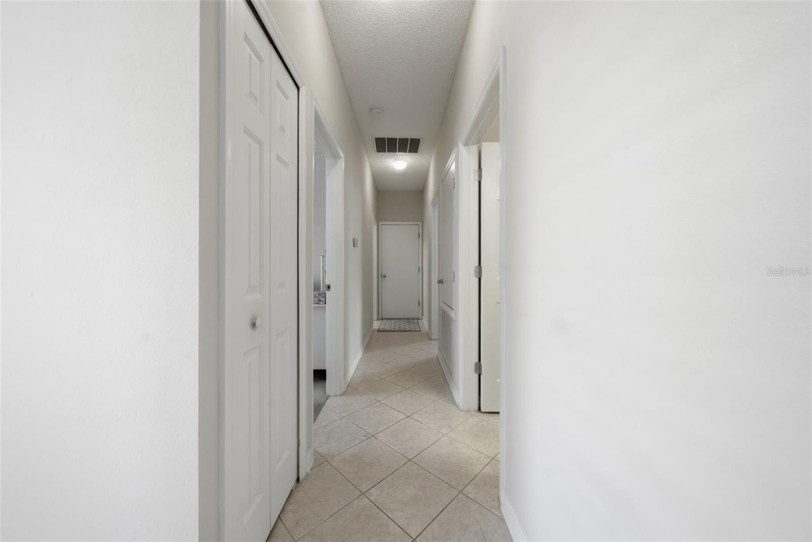 9076 Saint Andrews Way Property Photo 21