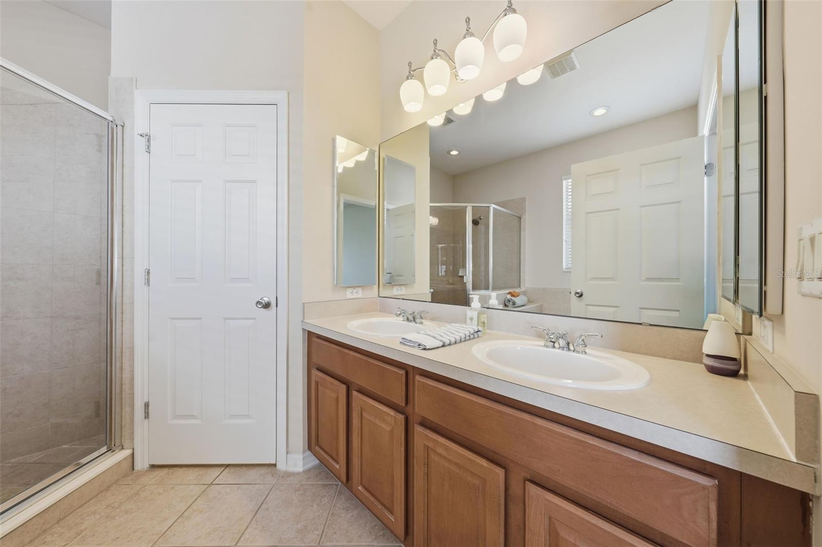 9076 Saint Andrews Way Property Photo 32