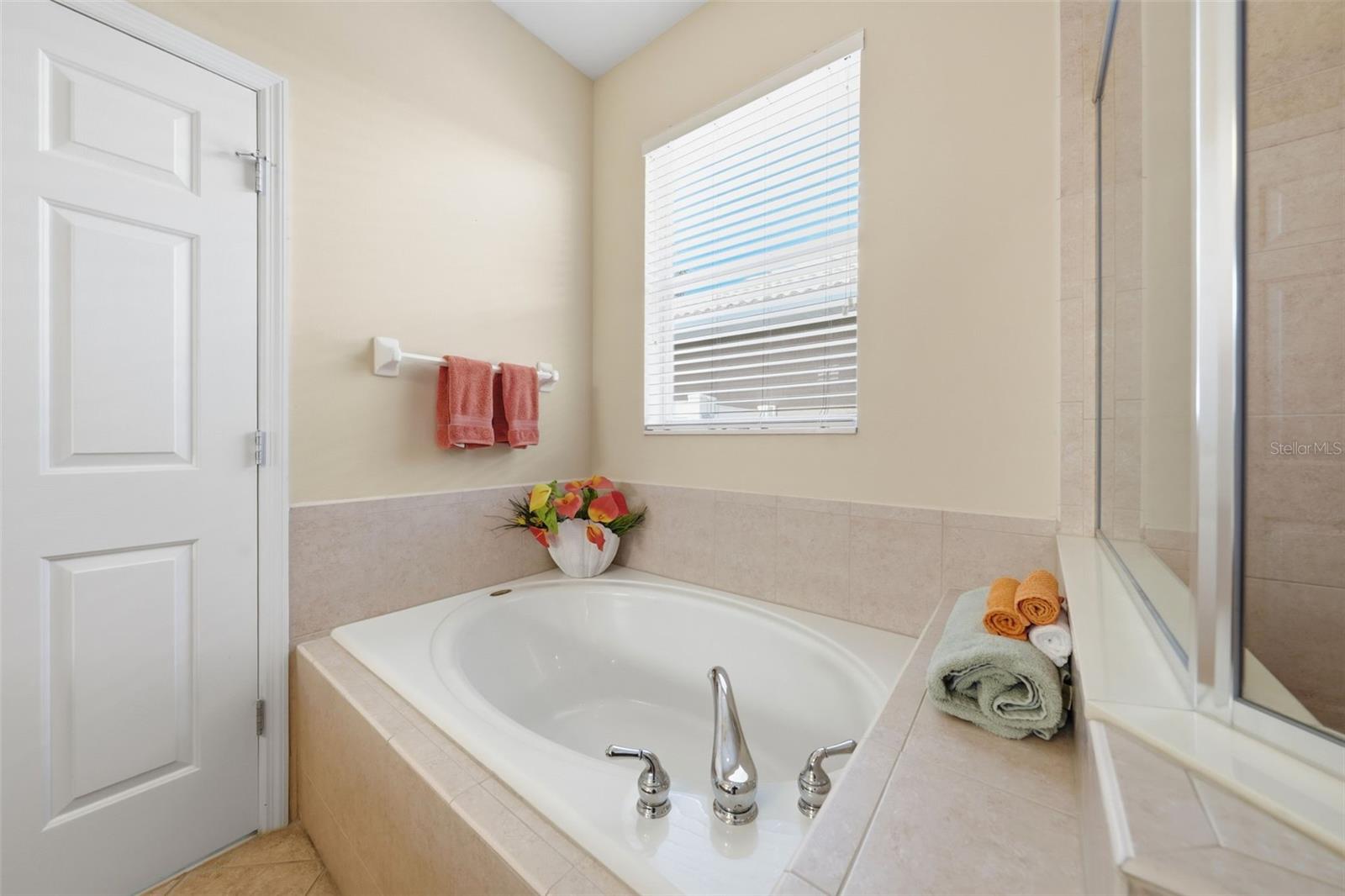 9076 Saint Andrews Way Property Photo 34